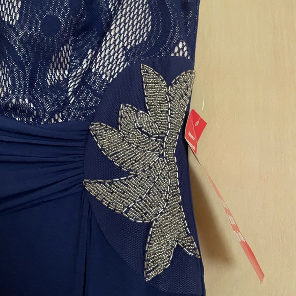 NWT DRESS - Picture 2 of 5